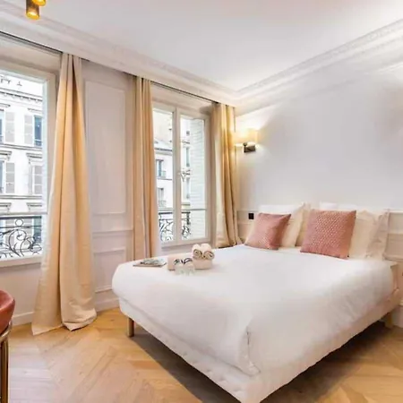 Newly Rebuilt By Architect - Center Of Paris