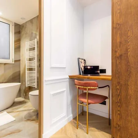 Daire Newly Rebuilt By Architect - Center Of Paris