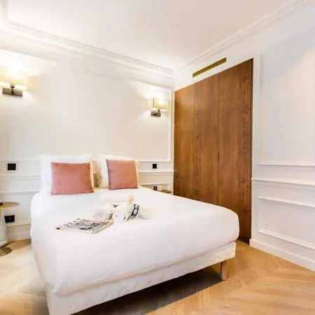 Newly Rebuilt By Architect - Center Of Apartamento