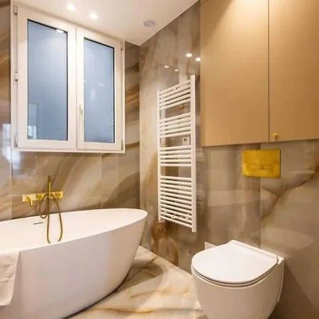 Newly Rebuilt By Architect - Center Of Paris