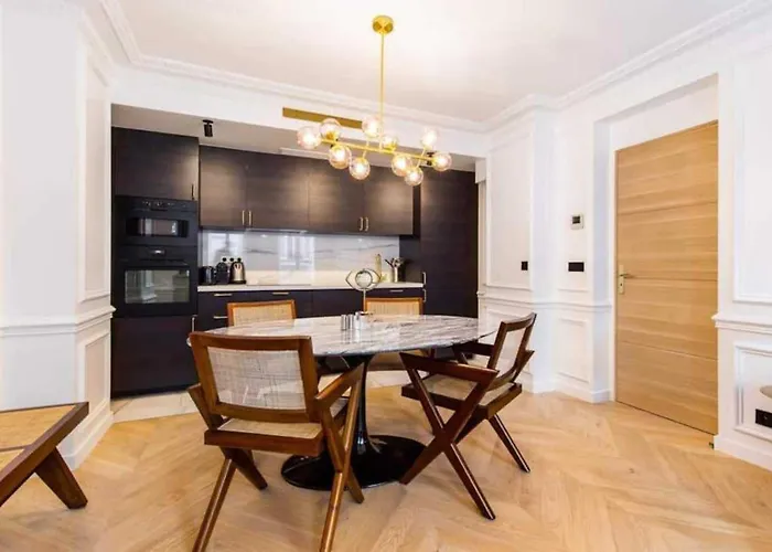Newly Rebuilt By Architect - Center Of شقة *